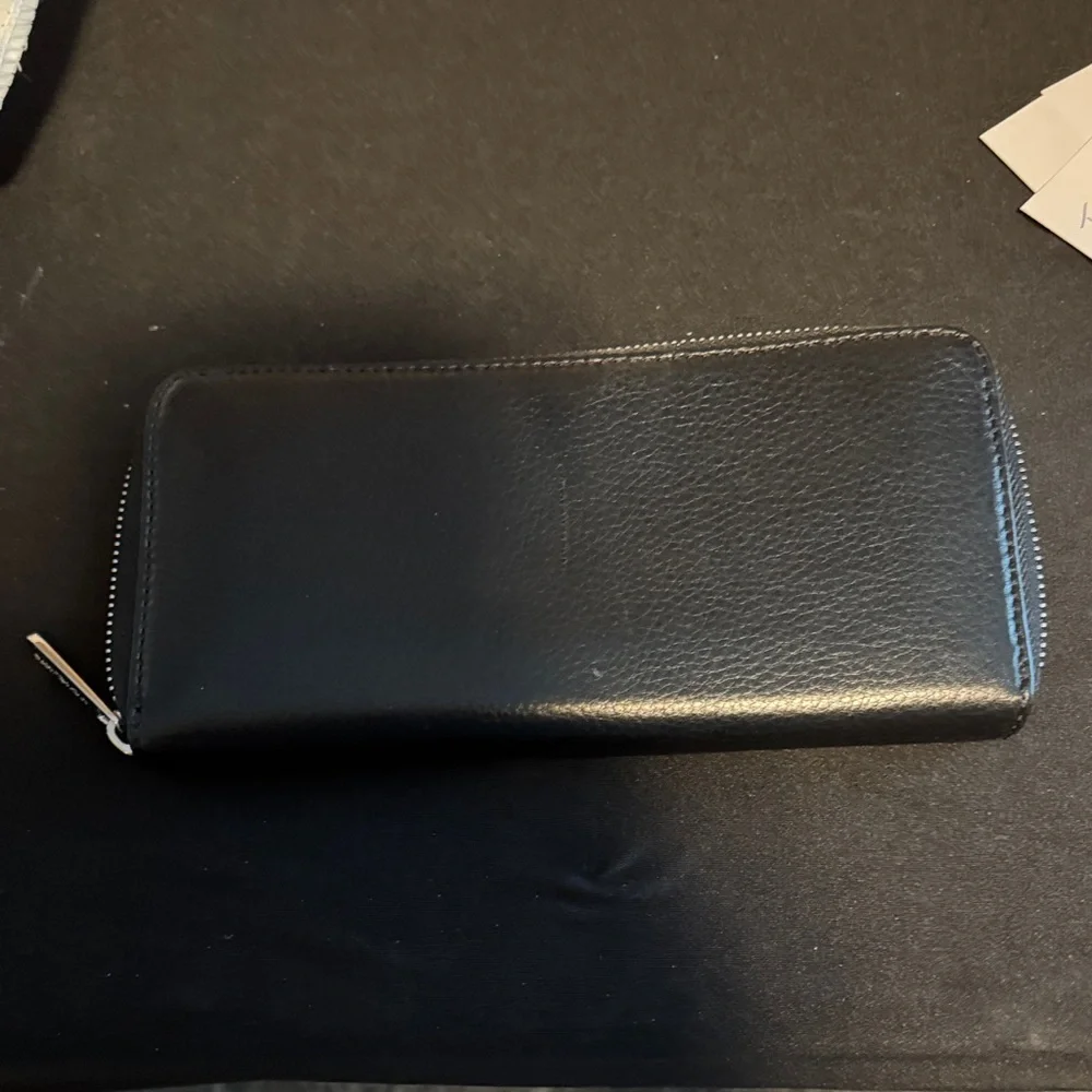 Michael Kors Black Leather Zip Wallet with Silver Plate - Picture 4 of 5